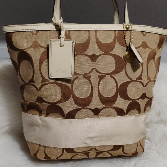 SALE! Auth Coach Signature Brown/Cream Canvas/Leather Tote Handbag/Hangtags - Picture 3 of 16
